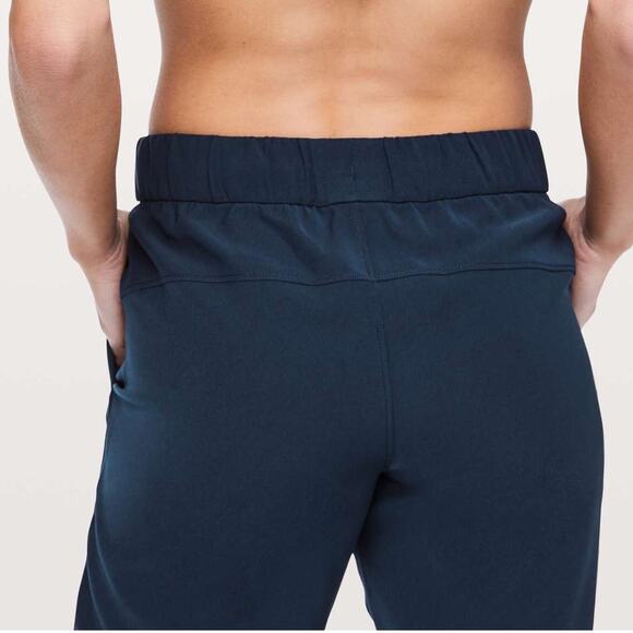 Lululemon On The Fly Crop Woven 23" True Navy Women's Size 4 Excellent Condition - Picture 4 of 12